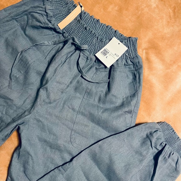 Forever 21 joggers - Picture 2 of 4